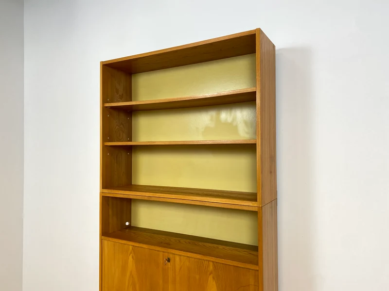 WMK Stilvoller & geräumiger 1960er Jahre Designer Schreibschrank von Bruno Knoblauch für VEB Hellerau