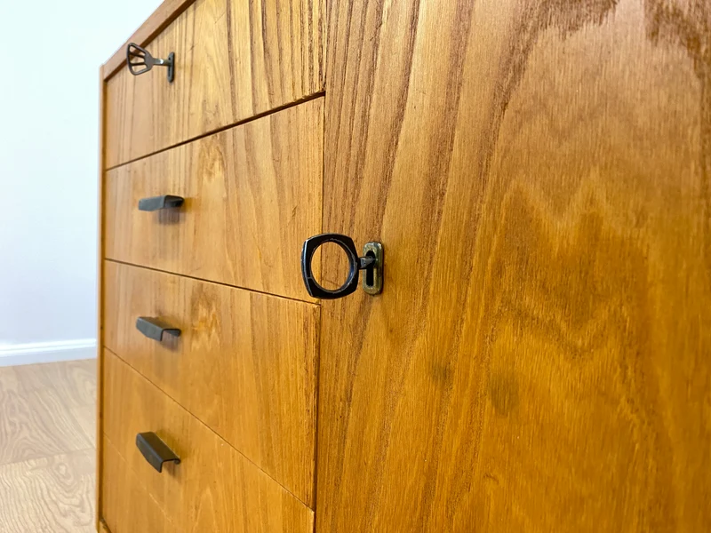 WMK Stilvoller & geräumiger 1960er Jahre Designer Schreibschrank von Bruno Knoblauch für VEB Hellerau