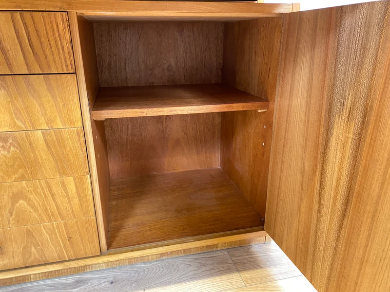 WMK Stilvoller & geräumiger 1960er Jahre Designer Schreibschrank von Bruno Knoblauch für VEB Hellerau