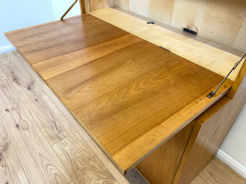 WMK Stilvoller & geräumiger 1960er Jahre Designer Schreibschrank von Bruno Knoblauch für VEB Hellerau