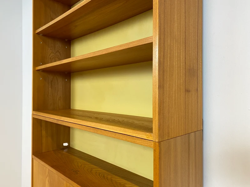 WMK Stilvoller & geräumiger 1960er Jahre Designer Schreibschrank von Bruno Knoblauch für VEB Hellerau