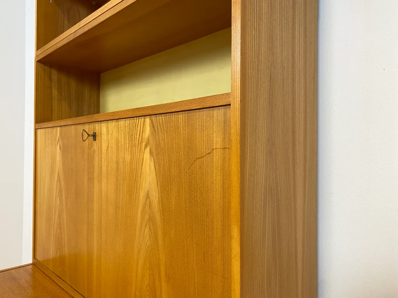 WMK Stilvoller & geräumiger 1960er Jahre Designer Schreibschrank von Bruno Knoblauch für VEB Hellerau