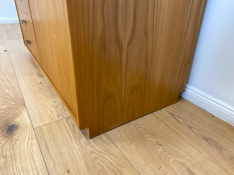 WMK Stilvoller & geräumiger 1960er Jahre Designer Schreibschrank von Bruno Knoblauch für VEB Hellerau