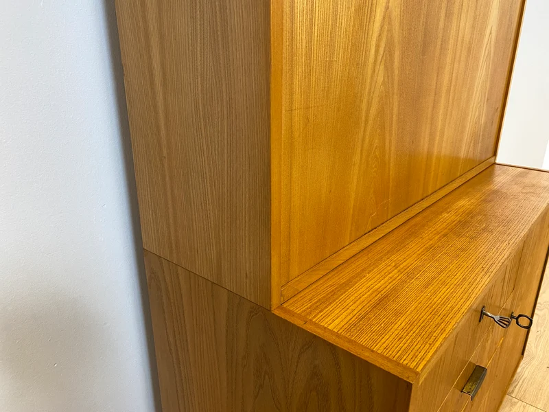 WMK Stilvoller & geräumiger 1960er Jahre Designer Schreibschrank von Bruno Knoblauch für VEB Hellerau