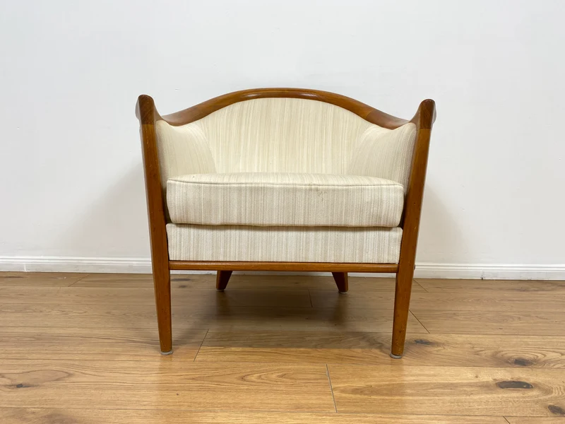 WMK Sehr eleganter und gut erhaltener skandinavisches Mid-Century Sessel mit edlem Holzrahmen aus Teak & weißem Originalbezug