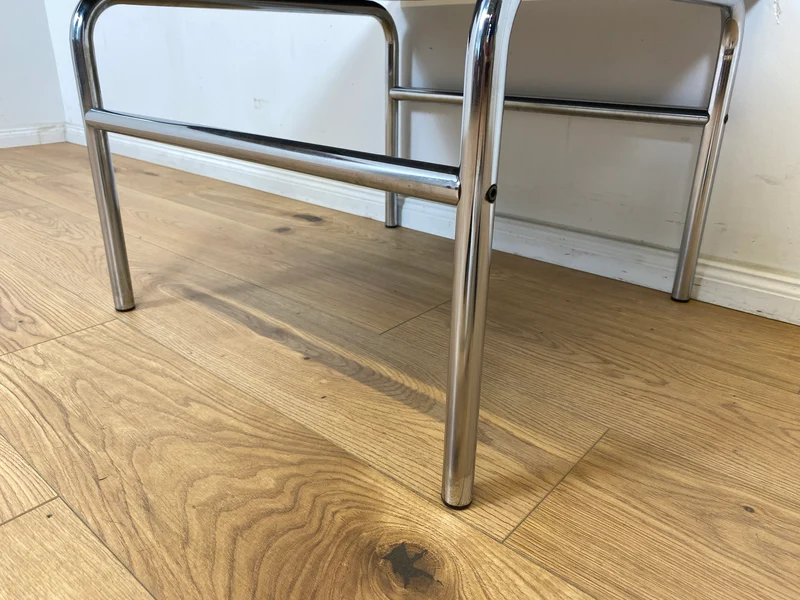 WMK Hochwertiger & gut erhaltener Space Age Couchtisch mit Tischplatte aus Schiefer auf Chromgestell