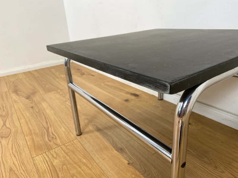 WMK Hochwertiger & gut erhaltener Space Age Couchtisch mit Tischplatte aus Schiefer auf Chromgestell