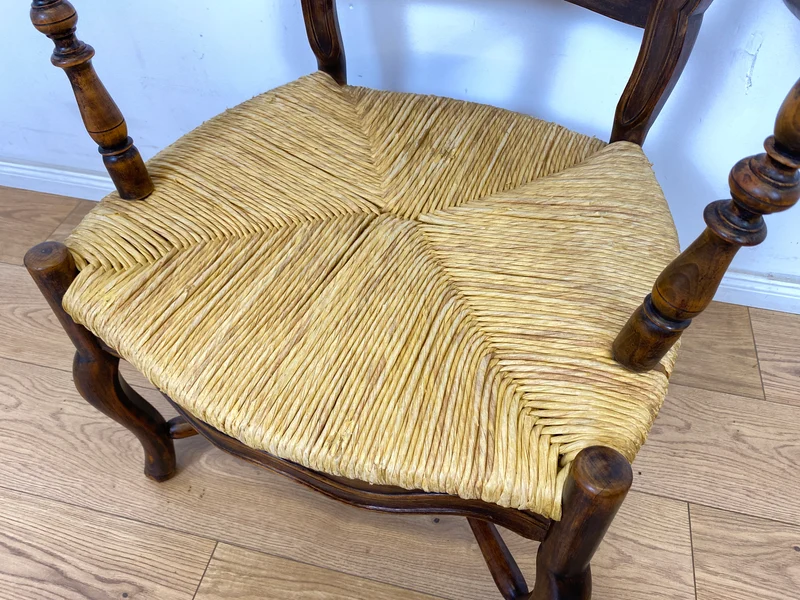 WMK Set aus 4 eleganten und bequemen antiken Esszimmerstühlen aus vollem Holz mit Binsengeflecht und Leiterrückenlehnen