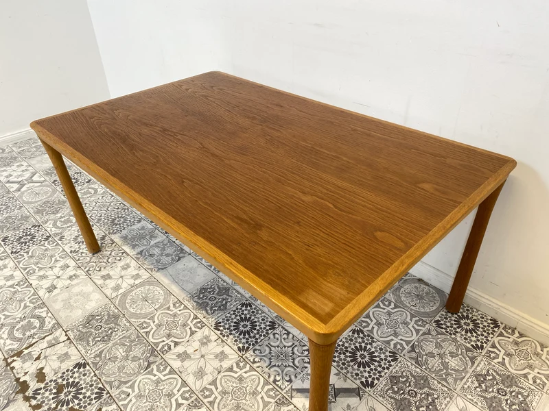 WMK Formschlichter und sehr gut erhaltener skandinavischer Designercouchtisch von Folke Ohlsson für Tingstöms