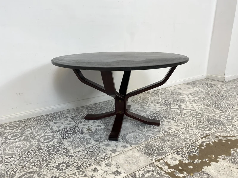 WMK Formschöner skandinavischer Designercouchtisch Falcon von Sigurd Ressel für Vatne Møbler mit seltener Tischplatte aus Schiefer