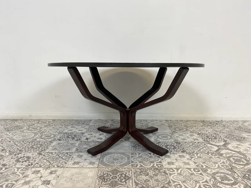 WMK Formschöner skandinavischer Designercouchtisch Falcon von Sigurd Ressel für Vatne Møbler mit seltener Tischplatte aus Schiefer