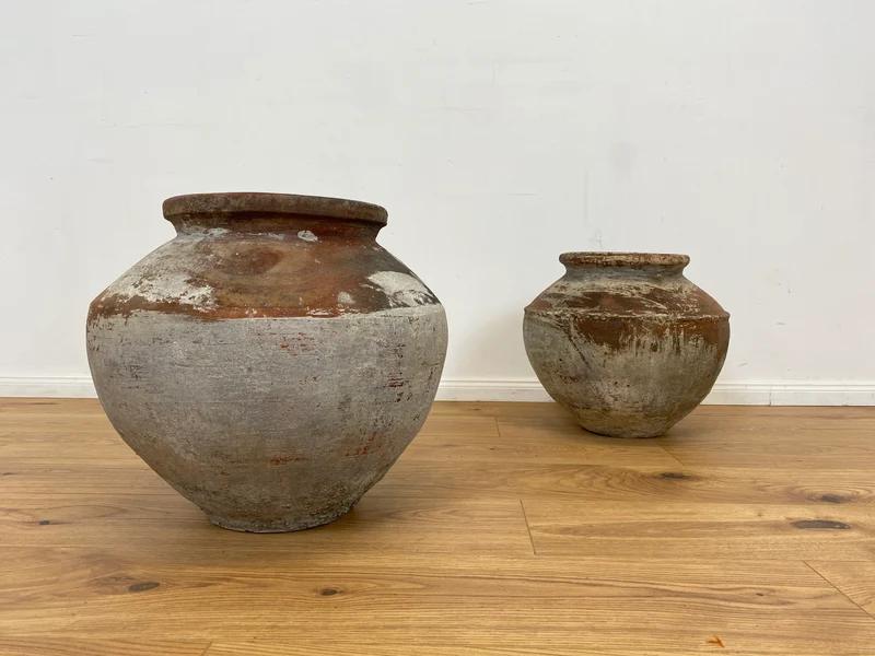 Boatwood by WMK # Sehr schöne antike Bodenvase / Wasserbehälter von der Insel Bali, ca. 100 Jahre alt, aus Terracotta mit Alterspatina