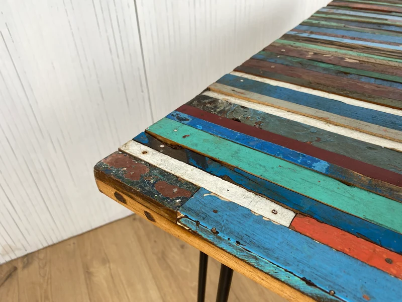 Boatwood by WMK # Einzigartiger Esstisch mit Tischplatte aus altem Bootsholz und neuen Hairpin Füßen, ein Unikat aus massivem Teakholz und Metall