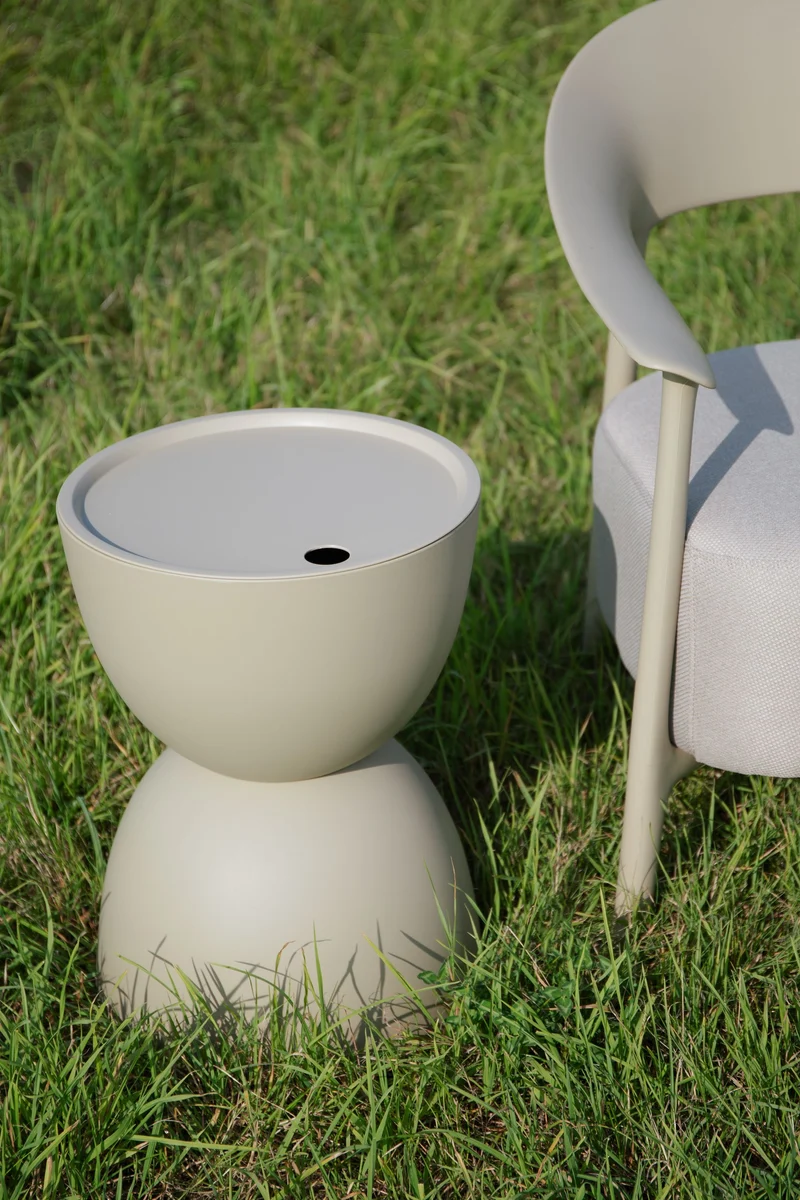 White Label Living Beistelltisch Mara Beige Outdoor – Polypropylen, 34 × 34 × 45 cm