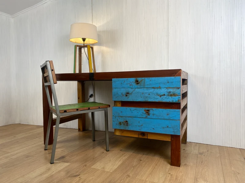 Boatwood by WMK # Sehr schöner & robuster Schreibtisch aus altem Bootsholz, ein handgefertigtes Unikat aus massivem Teakholz