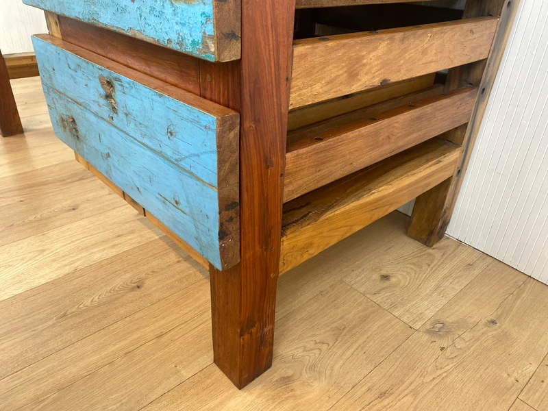 Boatwood by WMK # Sehr schöner & robuster Schreibtisch aus altem Bootsholz, ein handgefertigtes Unikat aus massivem Teakholz