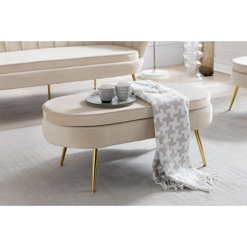 Ovaler Sitzpouf in Samtoptik – Beige/Gold, 99 cm