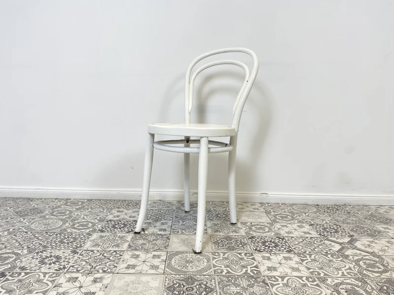 WMK Formschöner jedoch etwas abgerockter antiker Bugholzstuhl , vermutlich berühmter Stuhl Nr. 14 von Thonet