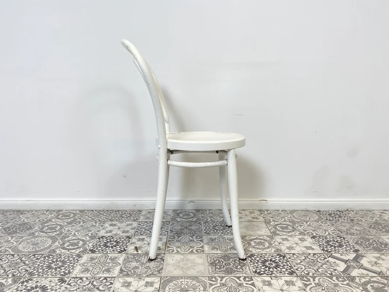 WMK Formschöner jedoch etwas abgerockter antiker Bugholzstuhl , vermutlich berühmter Stuhl Nr. 14 von Thonet
