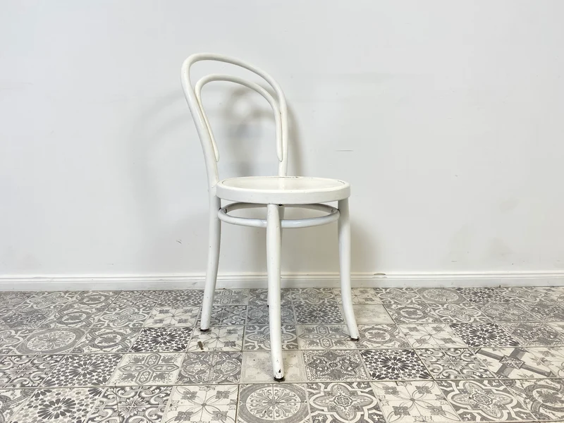 WMK Formschöner jedoch etwas abgerockter antiker Bugholzstuhl , vermutlich berühmter Stuhl Nr. 14 von Thonet