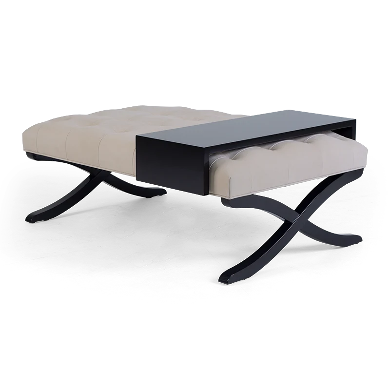Christopher Guy Hocker/Ottomane 60-0244