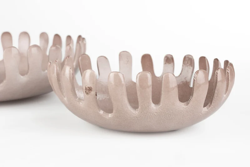 Zuiver Tablett Onda Taupe – Aluminium, 31 × 31 × 9 cm, 4 Sets à 2 Stück