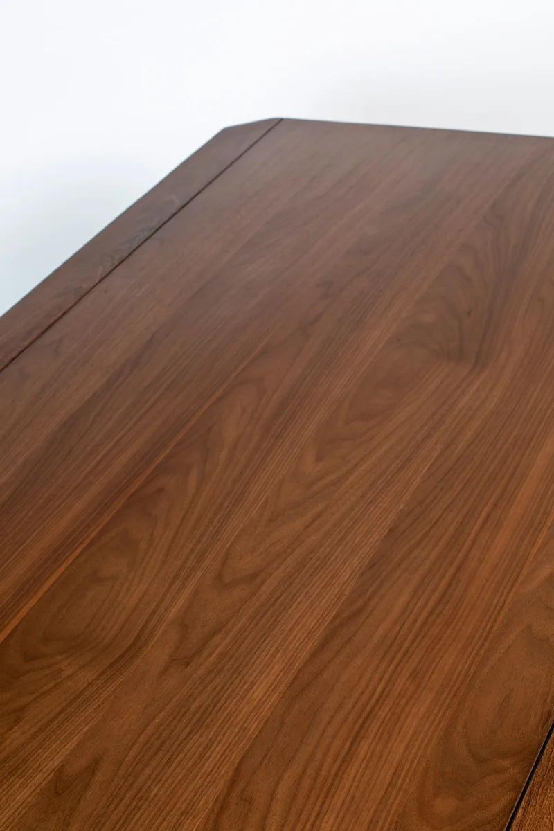 Zuiver Esstisch Storm 220 × 90 cm – Nussbaum, Eschenfurnier