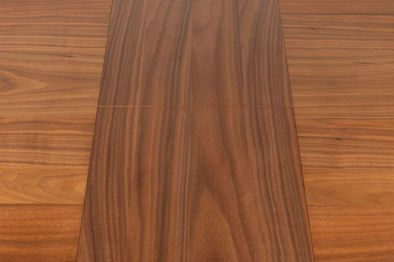 Zuiver Esstisch Twist Round – Nussbaum, Holz, 160 × 120 × 76 cm