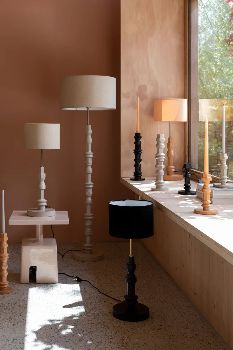 Zuiver Stehleuchte Totem – Beige, Aluminium, 46 × 46 × 148 cm