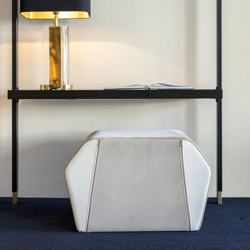 Stylish Club Cocktail Hocker