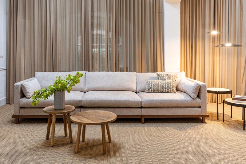 Zuiver Sofa Blossom 4,5-Sitzer – Sand, Stoff, 101 × 335 × 80 cm