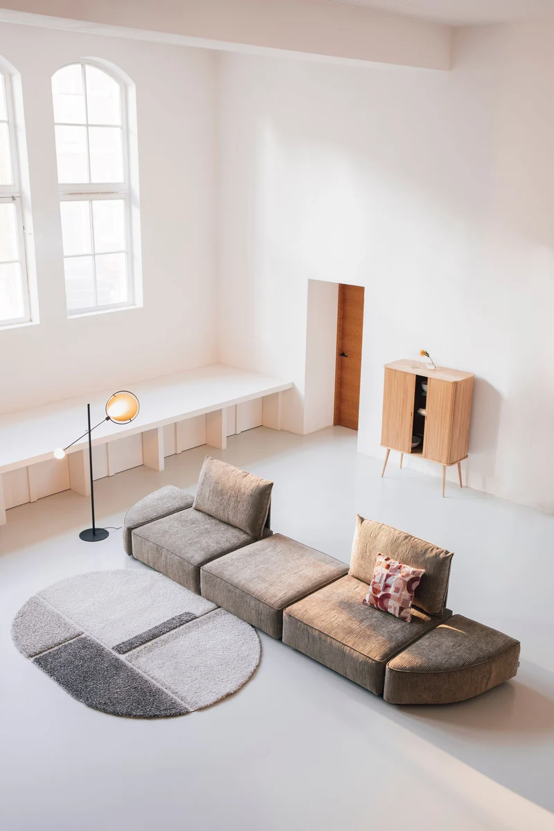 Zuiver Sofa Hunter 4,5-Sitzer – Moos, Stoff, 100 × 417 × 87 cm