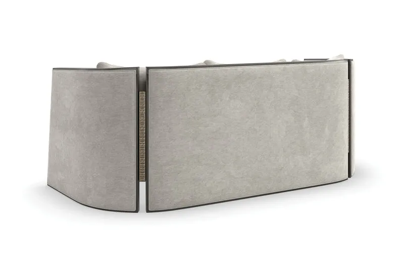 Caracole Cut Away Sofa UPH-423-111-A von instylior