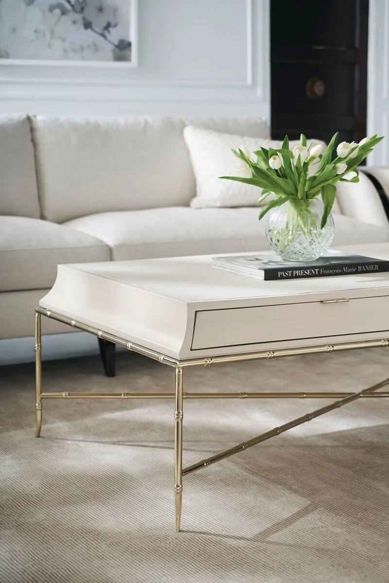 Caracole Pitch Perfect Sofa UPH-422-111-A von Instylior