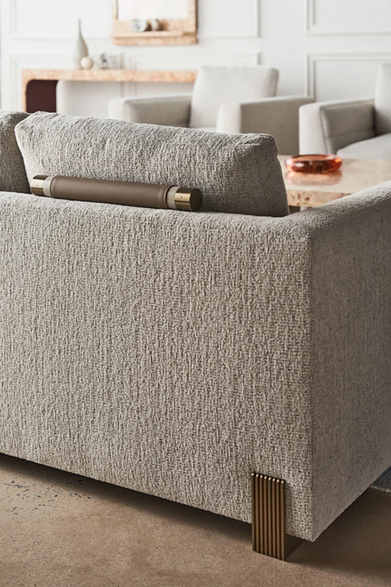 Caracole Counter Balance Sofa UPH-022-012-A von Instylior