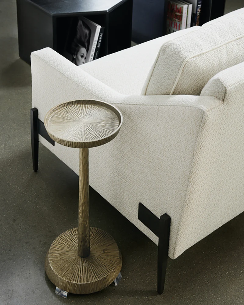 Caracole Sofa M110-019-211-A von Instylior