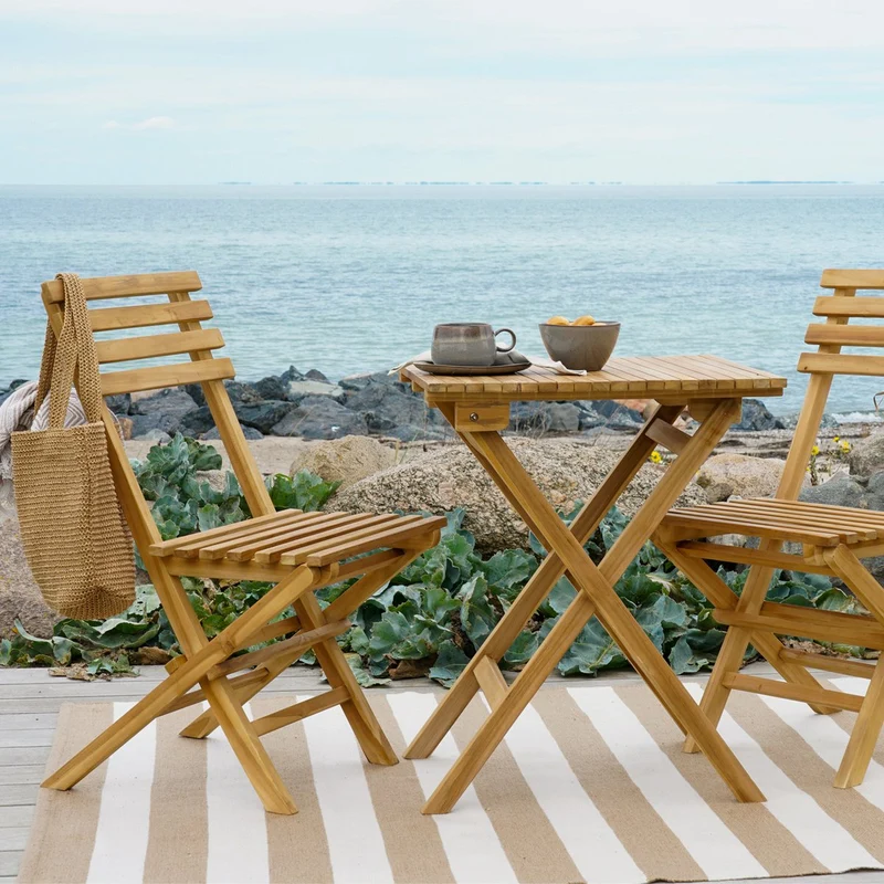 House Nordic Bistro-Set Cuenca – Teakholz, Natur, 2 Stühle und 1 Tisch, 60 × 60 × 89 cm