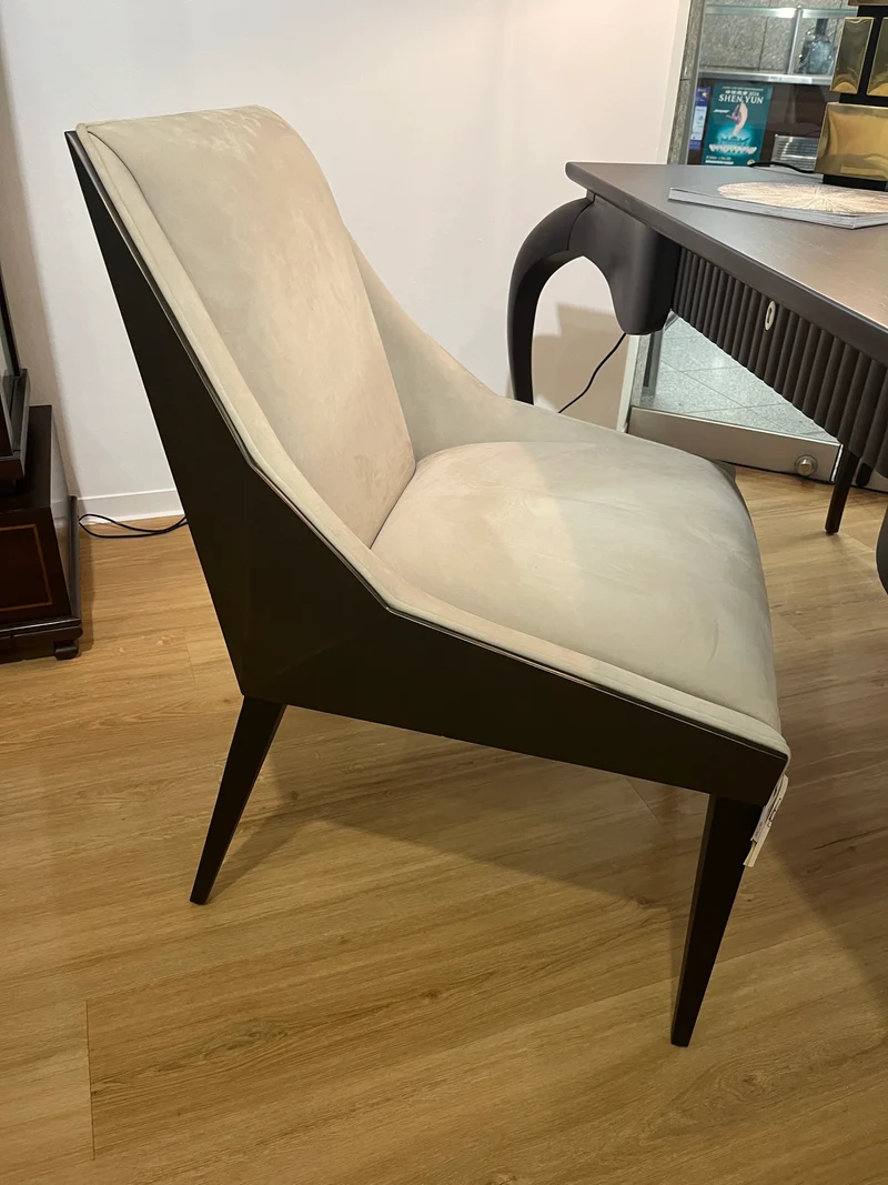 Christopher Guy edler Stuhl 30-0172 von Instylior