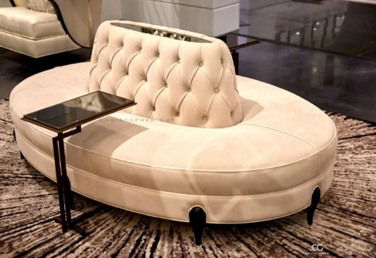 Christopher Guy elegantes Rundsofa 60-0357 von Instylior