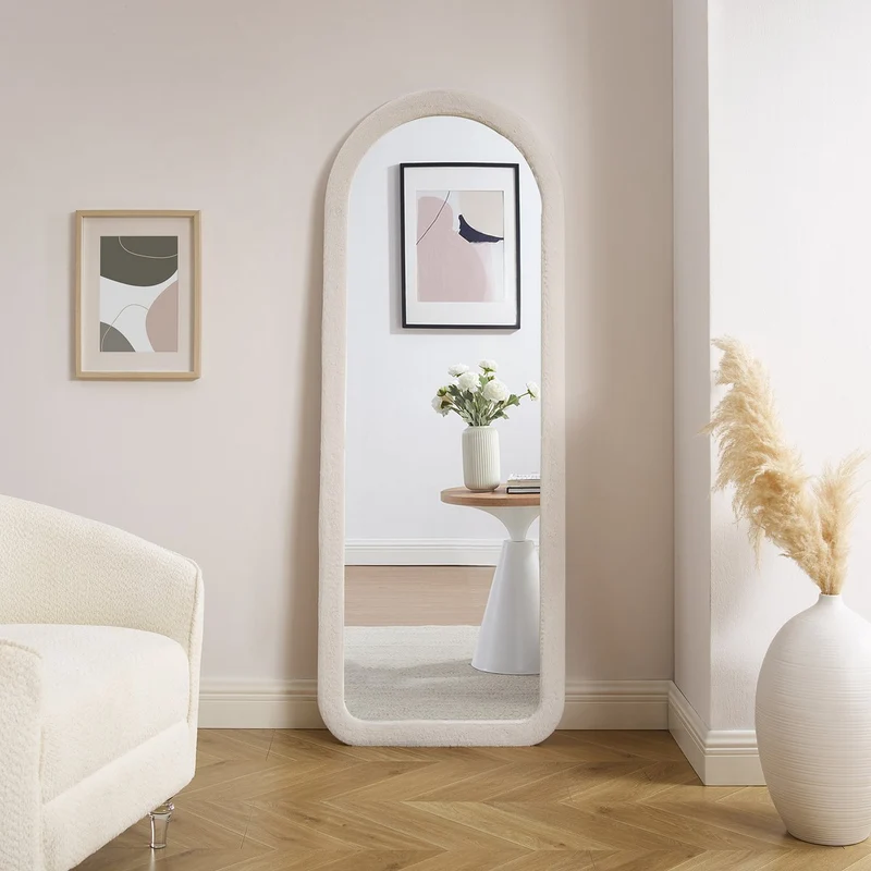 SalesFever Ganzkörperspiegel Cloud – Kunstfell Beige, 60 × 160 cm