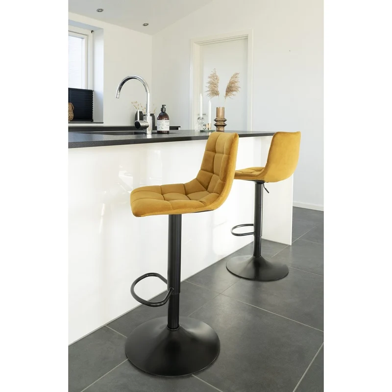 House Nordic Barstuhl Middelfart – Senfgelber Samt mit schwarzen Beinen, 43 × 43 × 108 cm, 2er-Set