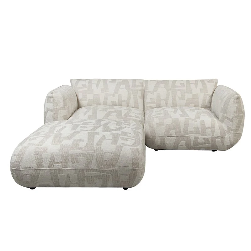 Pole to Pole Sofa Amsterdam 2,5-Sitzer mit Ottomane – Weiße Glyphen, 215 × 168 cm