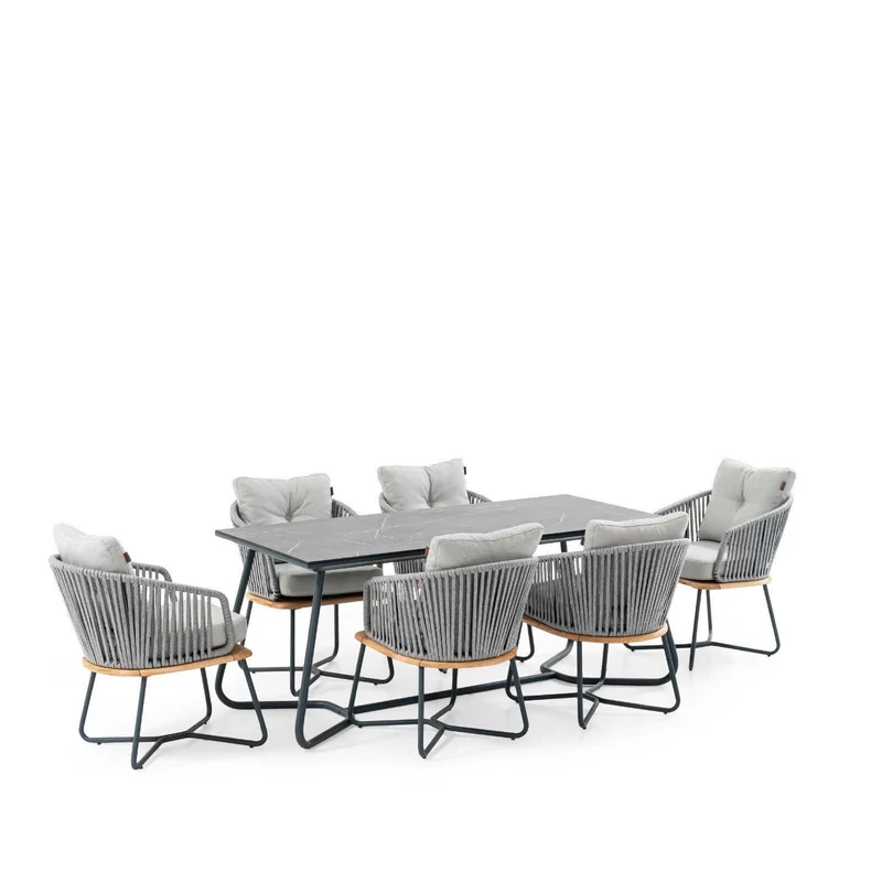 Mythra 635 Lounge Chair – Lightweight, Comfy & Stylish