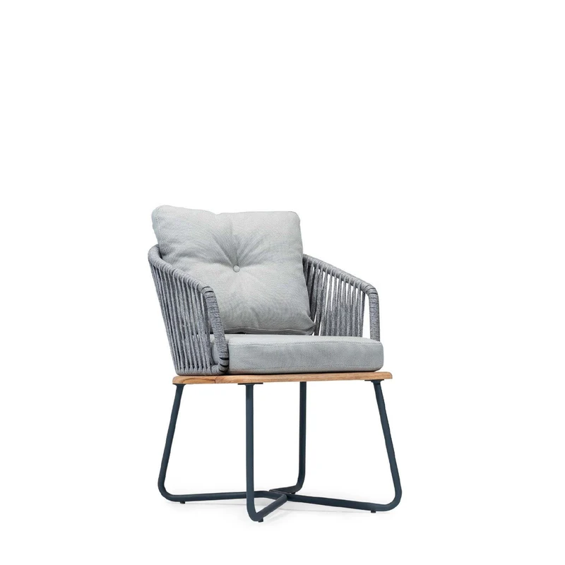 Mythra 635 Lounge Chair – Lightweight, Comfy & Stylish