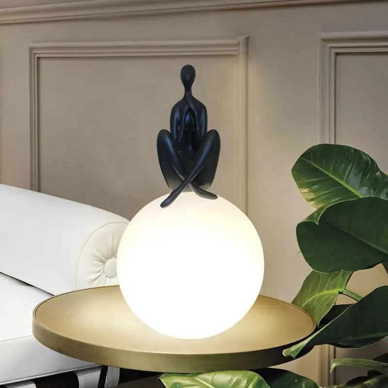 Nordic modern simple humanoid art sculpture holding ball resin led table lamp living room bedroom decoration bedside desk lamps