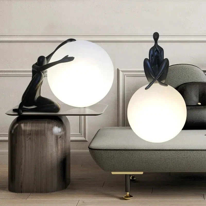 Nordic modern simple humanoid art sculpture holding ball resin led table lamp living room bedroom decoration bedside desk lamps