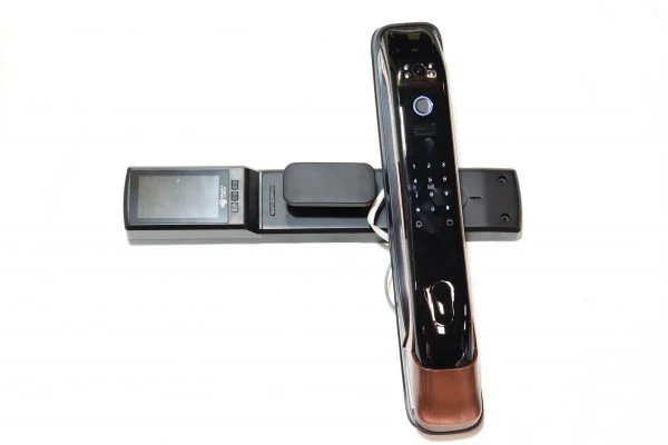 VILA Smart Lock Q7-3 AC ,With WiFi, Display screen,Keypad Digital,Biometric Fingerprint,IC Card,Mechanical key, Unlock for Apartment Hotel Home Use. COLOR: (BLACK + Copper)