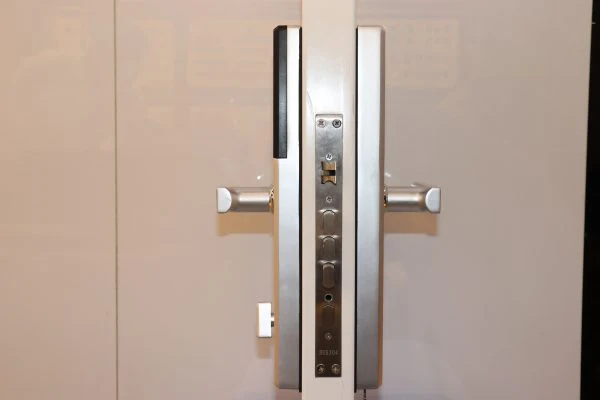 Vila Digital Door Lock,Display screen,Keypad Digital,Biometric Fingerprint,IC Card,Mechanical key Unlock for Apartment Hotel Home Use